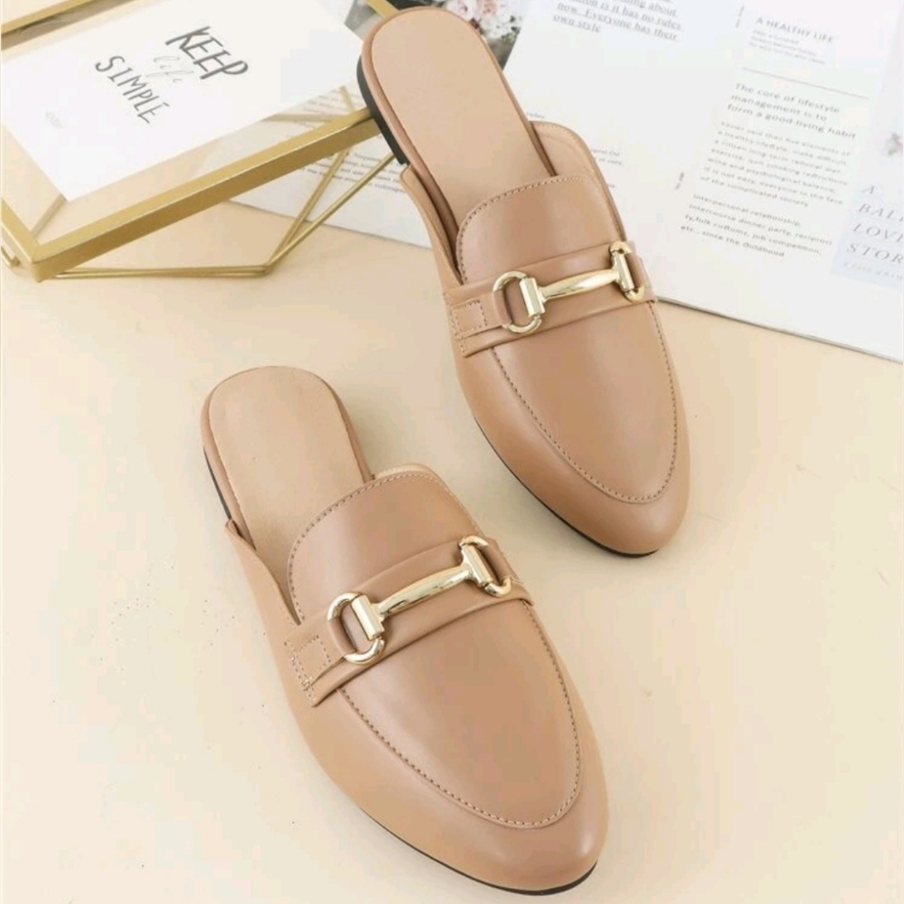 Round Toe Flat Mule with Metal Accent